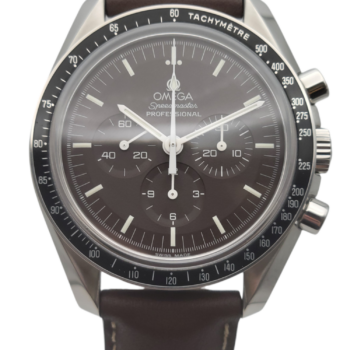 Omega Speedmaster Chocolat réf 31132423013001 vue de face